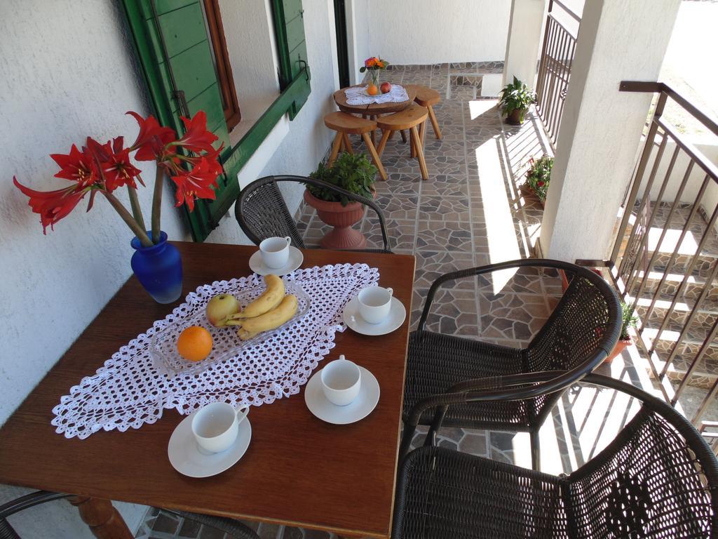 Holiday Home Paklenica Starigrad Paklenica Bagian luar foto